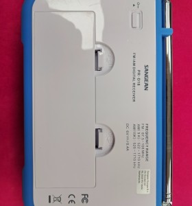 6-6-168488-1-Radio Portátil Sangean 2