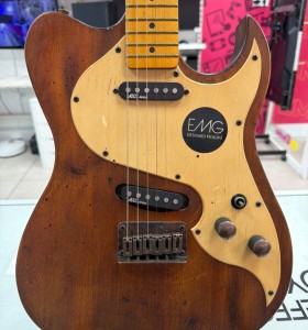 6-6-168480-1-Guitarra Electrica Rochester Axl 2