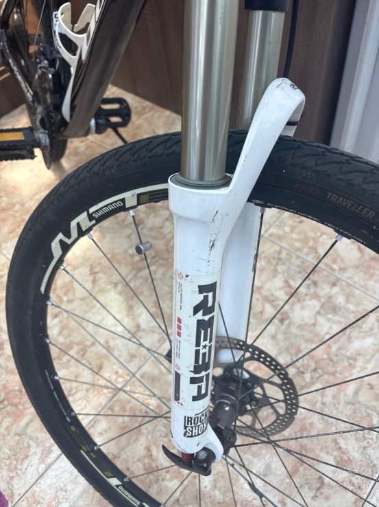 1-1-271507-3-Bicicleta Montana Gorka Dessnivel Blanca Negra 26.5 talla M 