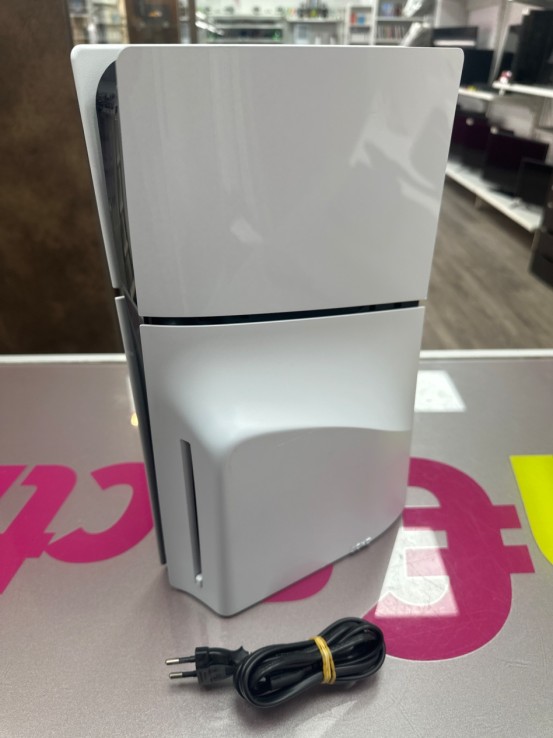 7-7-86521-1-Consola PS5 Ps5 slim edicion disco (sin mando)