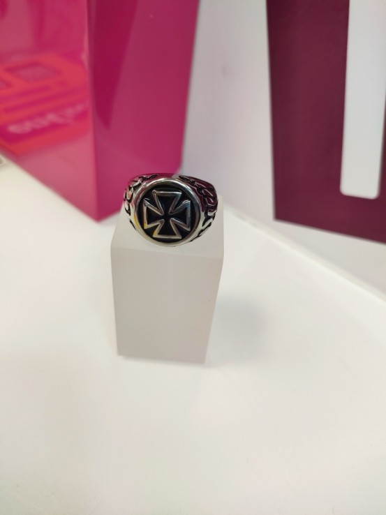 8-9-75484-1-Anillo acero plateado tipo cruz de hierro T26