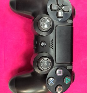 6-6-168508-1-Consola PS4 500gb 2