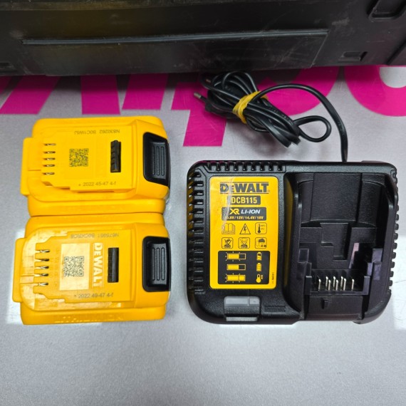 7-7-81595-3-Taladro A Bateria Dewalt DCD996P2 