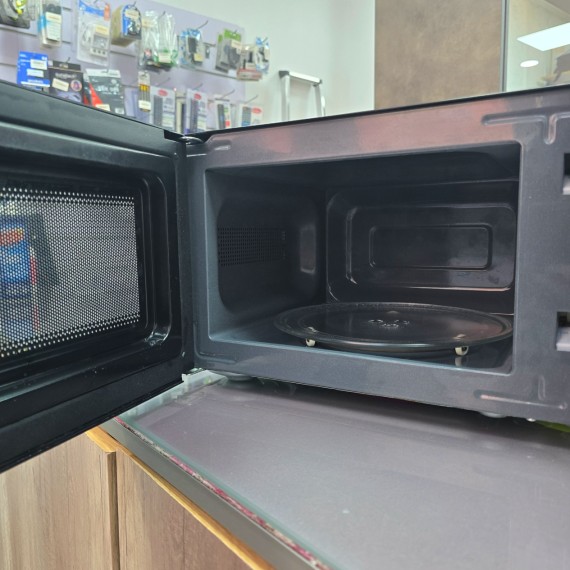 7-7-86644-2-Microondas Orbegozo