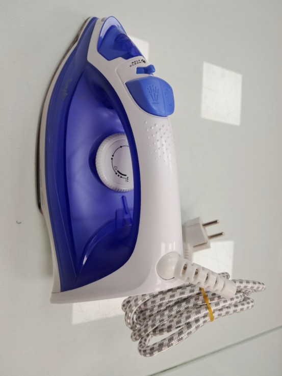 6-6-168629-1-Plancha Vapor Simple 2000W