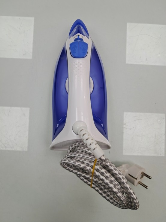 6-6-168629-3-Plancha Vapor Simple 2000W