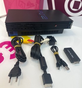 9-9-77103-1-Consola PS2 scph-50004 (sin mando)