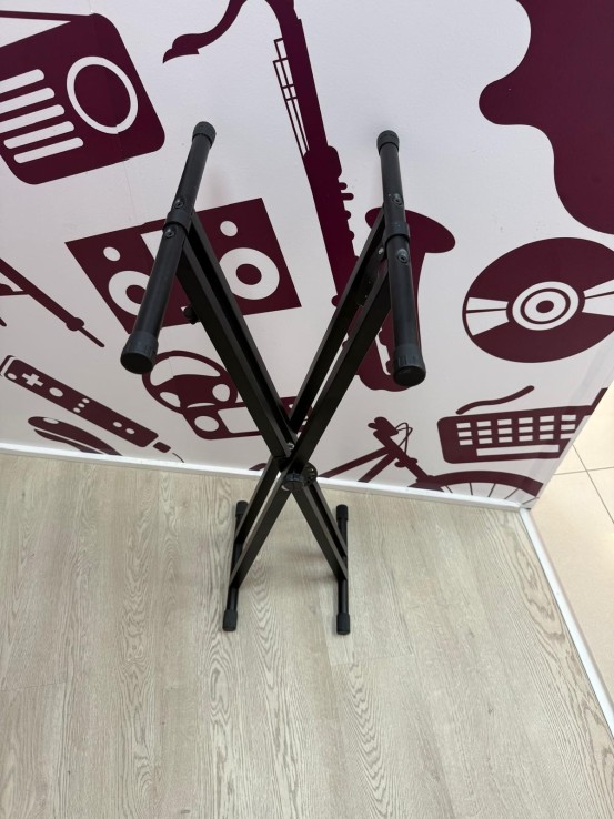 9-9-76543-2-Soporte Teclado Guitto Gks01