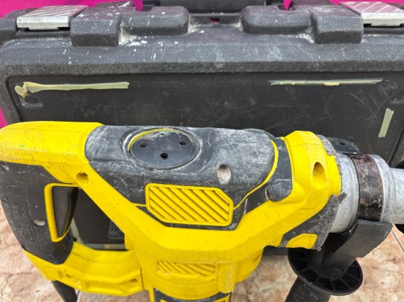 1-1-270132-3-Martillo Electrico Stanley Fatmax FME1250