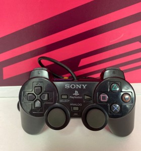 8-8-77600-1-Mando PS1 negro