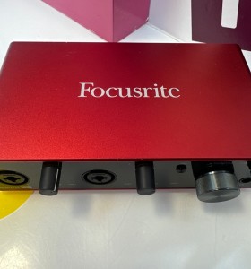 9-9-77266-1-Interface Focusrite Scarlett 4i4 3rd Generacion  2