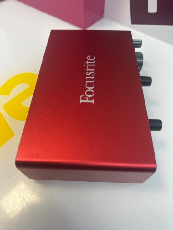 9-9-77266-4-Interface Focusrite Scarlett 4i4 3rd Generacion 