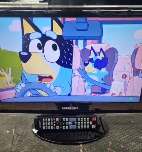 1-1-272020-1-Televisor LED Samsung Ue22c4000pw Tdt Negra