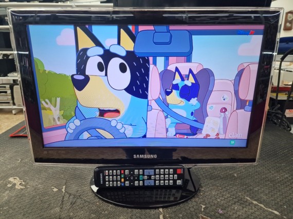 1-1-272020-1-Televisor LED Samsung Ue22c4000pw Tdt Negra