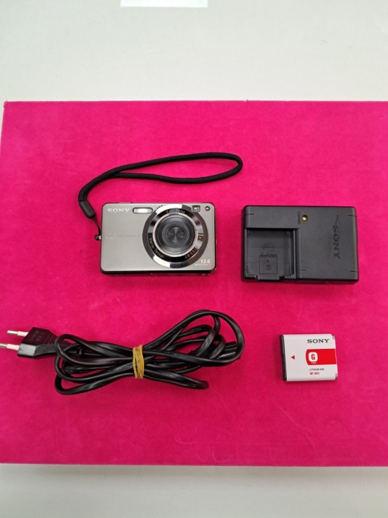 6-6-168787-4-Cámara Digital Compacta Sony Cyber-shot 13.6 MP
