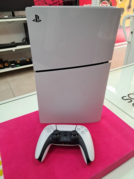 6-6-168771-1-Consola PS5 Slim 1TB Digital