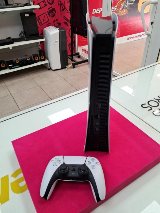 6-6-168771-3-Consola PS5 Slim 1TB Digital