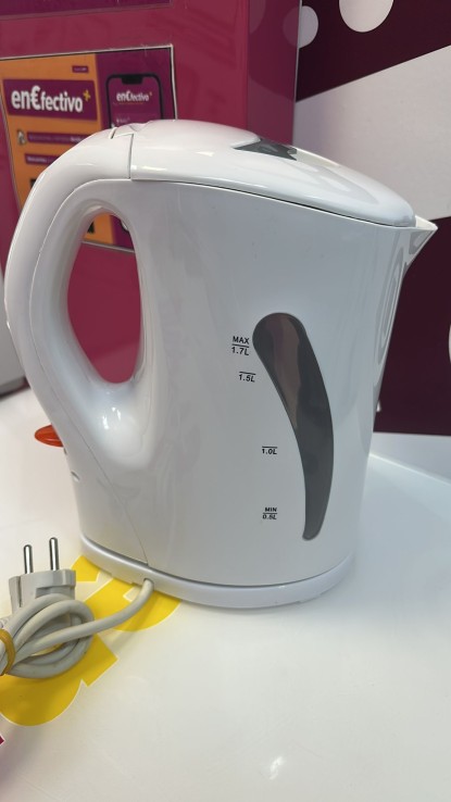 9-9-77306-3-Hervidor Agua Tristar 1.7 Litros 2000w