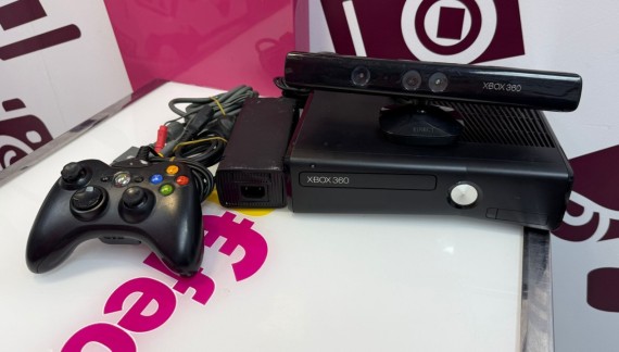 9-9-77280-6-Consola Xbox 360 1439 2.7gb