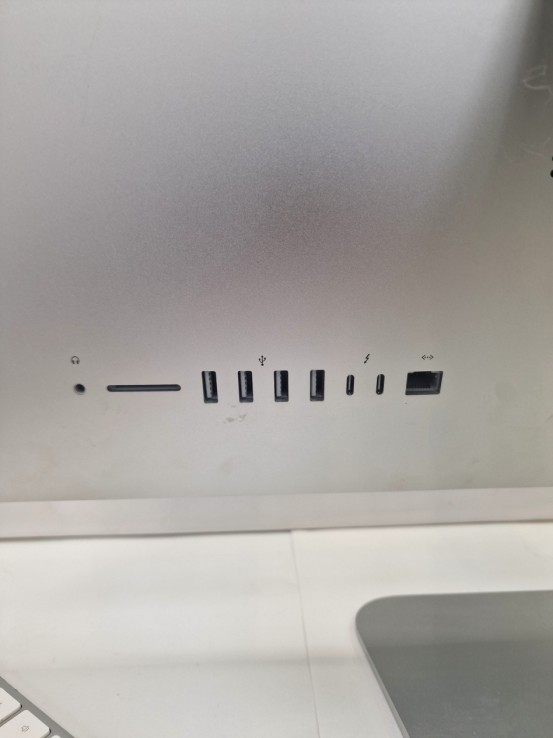 1-1-272105-3-Ordenador Sobremesa Apple 21.5 Retina 4k I7 32 256Gb 2019 Teclado Y Raton