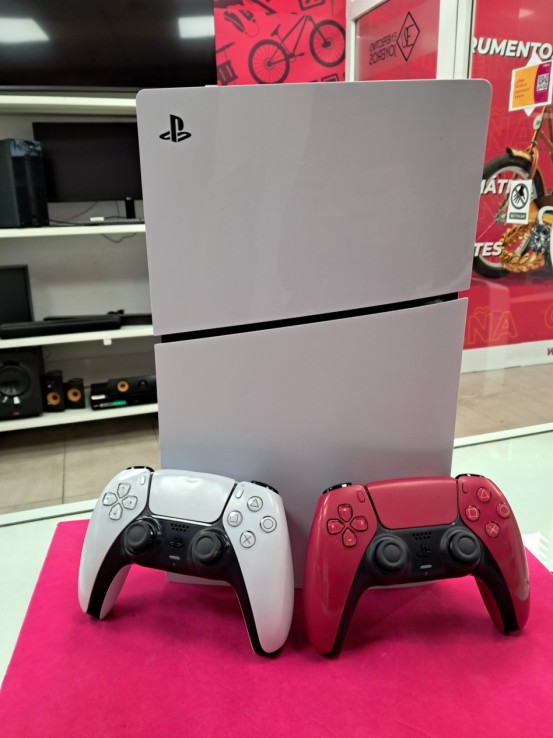 6-6-167911-1-Consola PS5 Slim Digital 825Gb