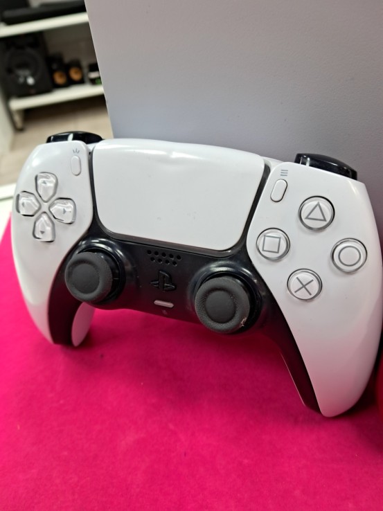 6-6-167911-3-Consola PS5 Slim Digital 825Gb