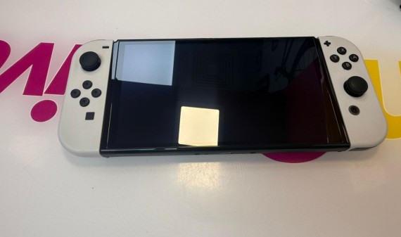 9-9-76409-4-Consola Nintendo Switch Oled Blanca heg-001
