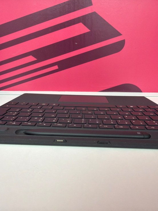 8-8-77758-5-Teclado alfanumérico surface pro x con pen ingles 