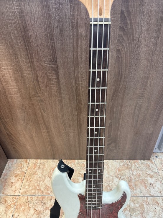 1-1-272209-4-Bajo Electrico Austin