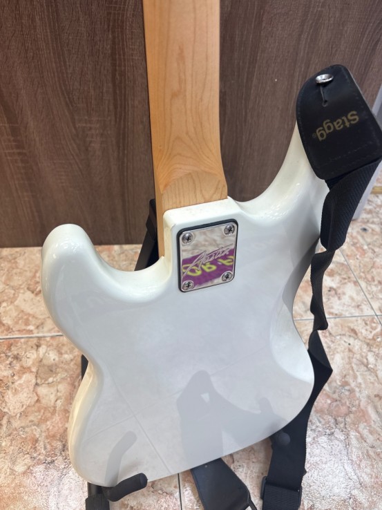 1-1-272209-6-Bajo Electrico Austin