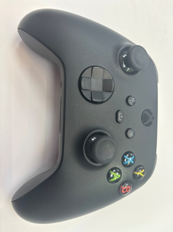 1-1-272261-1-Mando Xbox Series S X Carbon Black