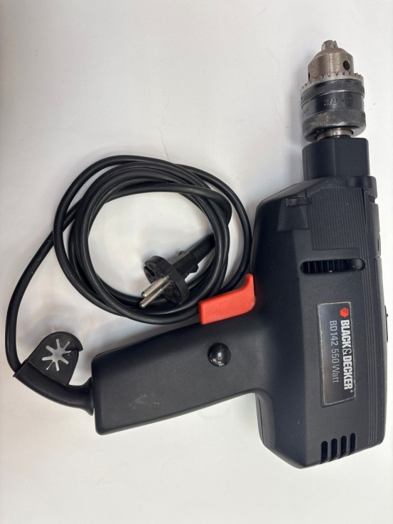 1-1-272280-1-Taladro Electrico Black Decker BD142 550W
