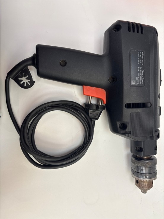 1-1-272280-2-Taladro Electrico Black Decker BD142 550W