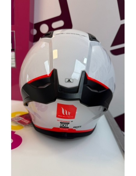 9-6-168925-3-Casco Integral MT Stinger Talla L (sin Uso)