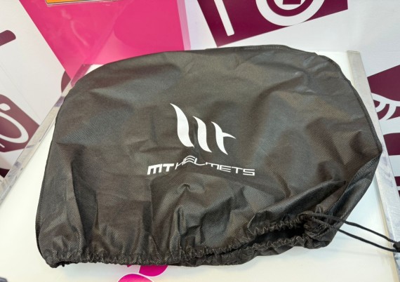 9-6-168925-5-Casco Integral MT Stinger Talla L (sin Uso)