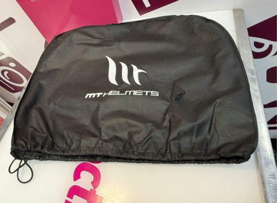 9-6-168926-6-Casco Integral MT Stinger Talla M (sin uso)