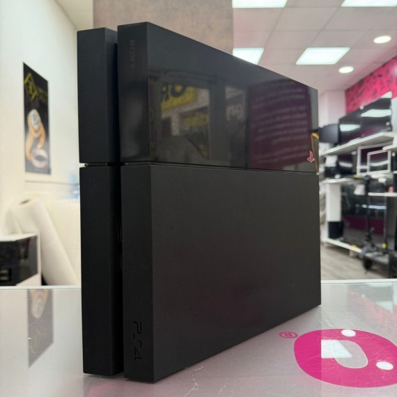 7-7-87011-2-Consola PS4 Fat 500 GB