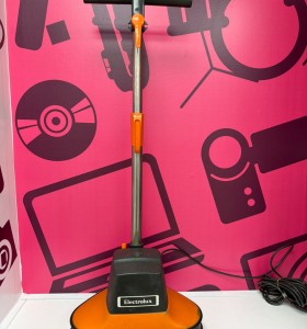 8-8-77782-1-Pulidora De Suelo ELECTROLUX B23 250w