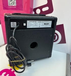 9-9-77426-1-Amplificador Guitarra S Sga20  2