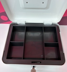 8-8-77811-1-Caja fuerte Blanca  2