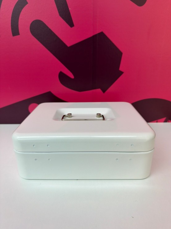 8-8-77811-6-Caja fuerte Blanca 