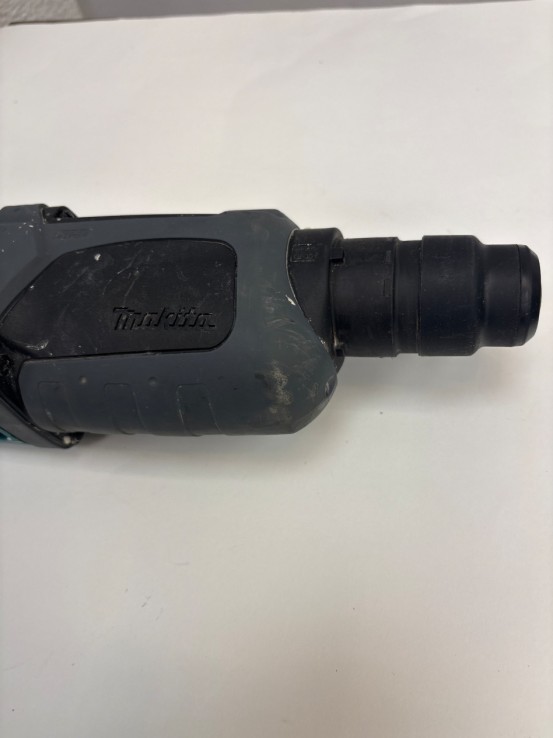 1-1-272447-2-Taladro Electrico Makita HR2470