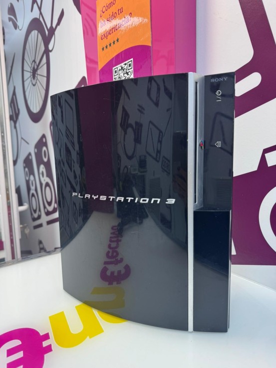 9-9-77393-1-Consola PS3 cechk04 74gb (sin mando)