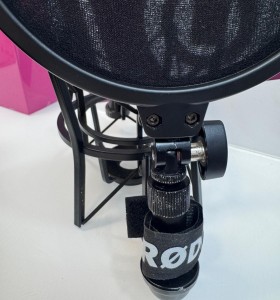 9-9-77400-1-Micrófono Behringer C-1  2