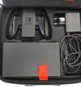 6-6-169014-1-Consola Nintendo Switch Ac00 2