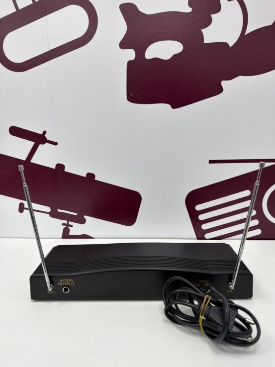 8-8-77833-4-Música Profesional Receptor Con Micros Eleca WM-6304