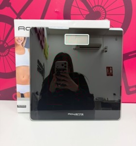 7-7-87141-1-Bascula Baño Rowenta Premiss (Sin Uso)