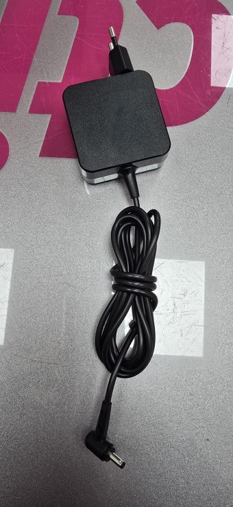 7-7-86995-8-Ordenador Portátil Asus d515d AMD Ryzen 7 2.30 GHz 8 Ram 512 SSD