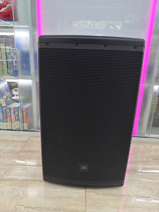 8-8-73187-1-Sonido JBL EON615 - Altavoz Activo