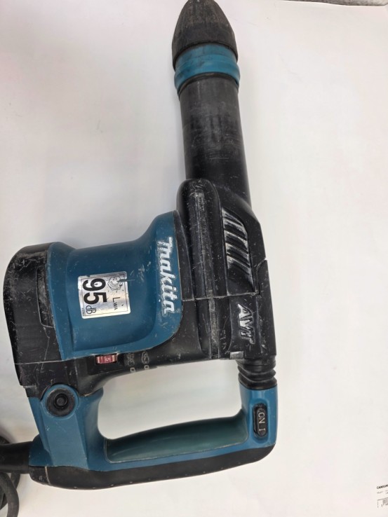 1-1-268198-1-Martillo Electrico Makita HM0871C